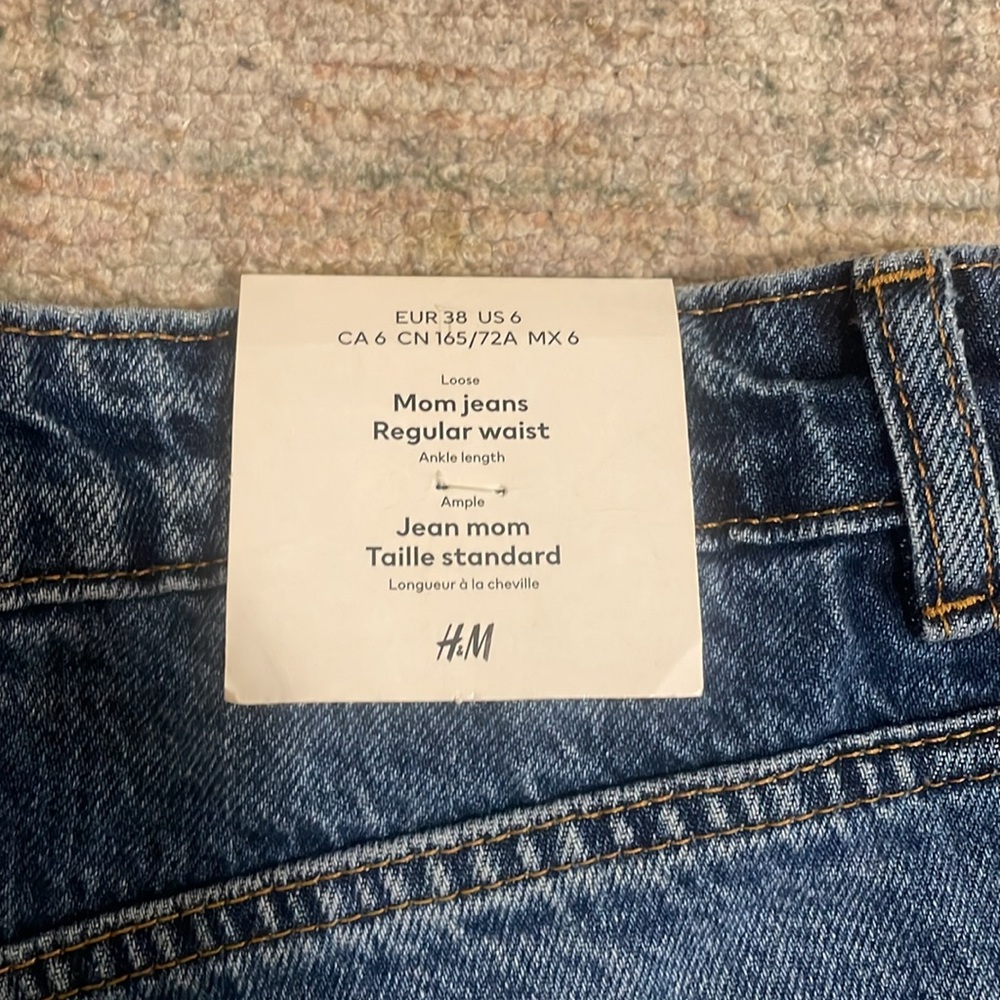 H&M Mom Jeans, Regular Waist, Size 6, New with Tags - Picture 5 of 5